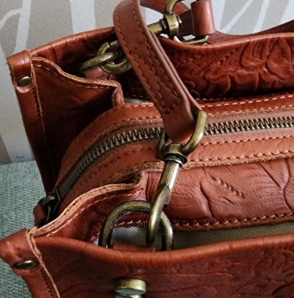 American Leather Co.: Leather Triple Entry Tote Bag - Picture 11 of 15